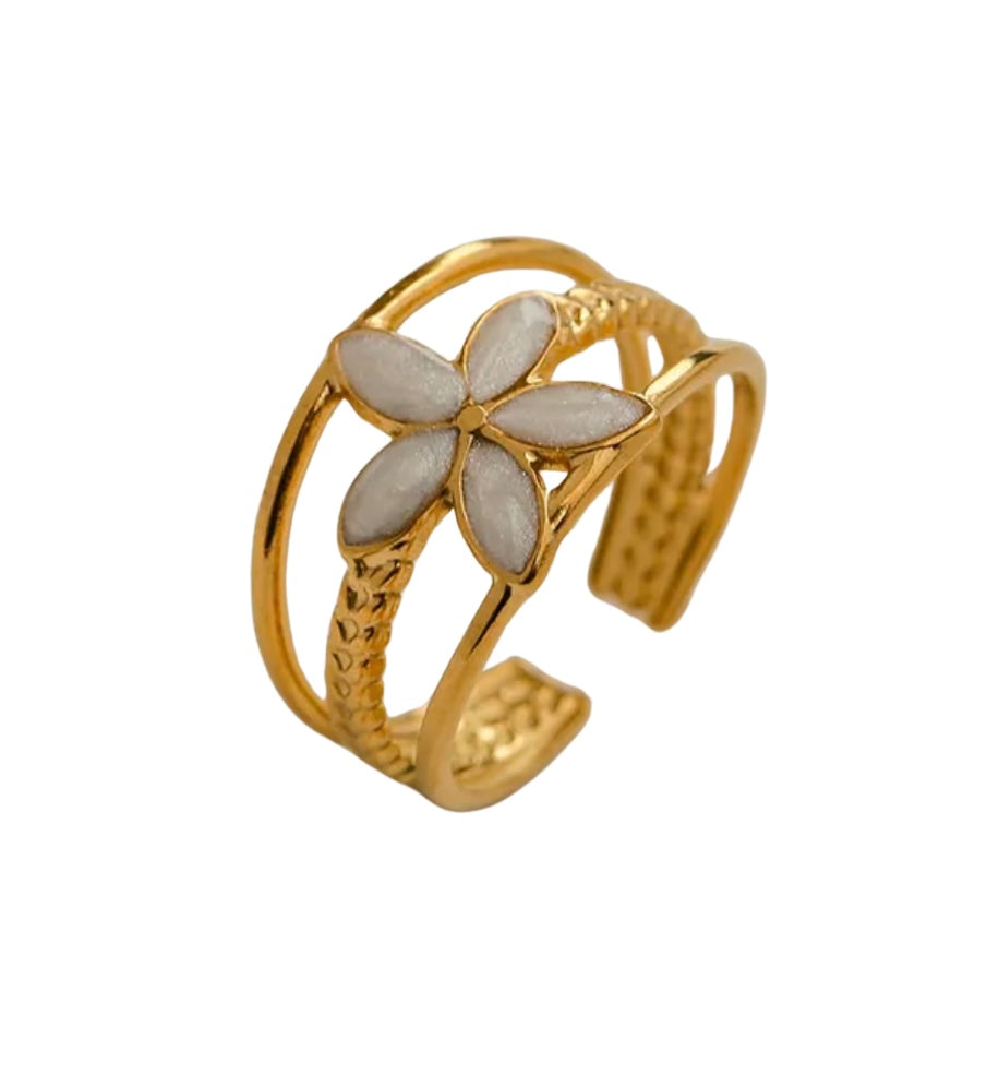White flower - Ring